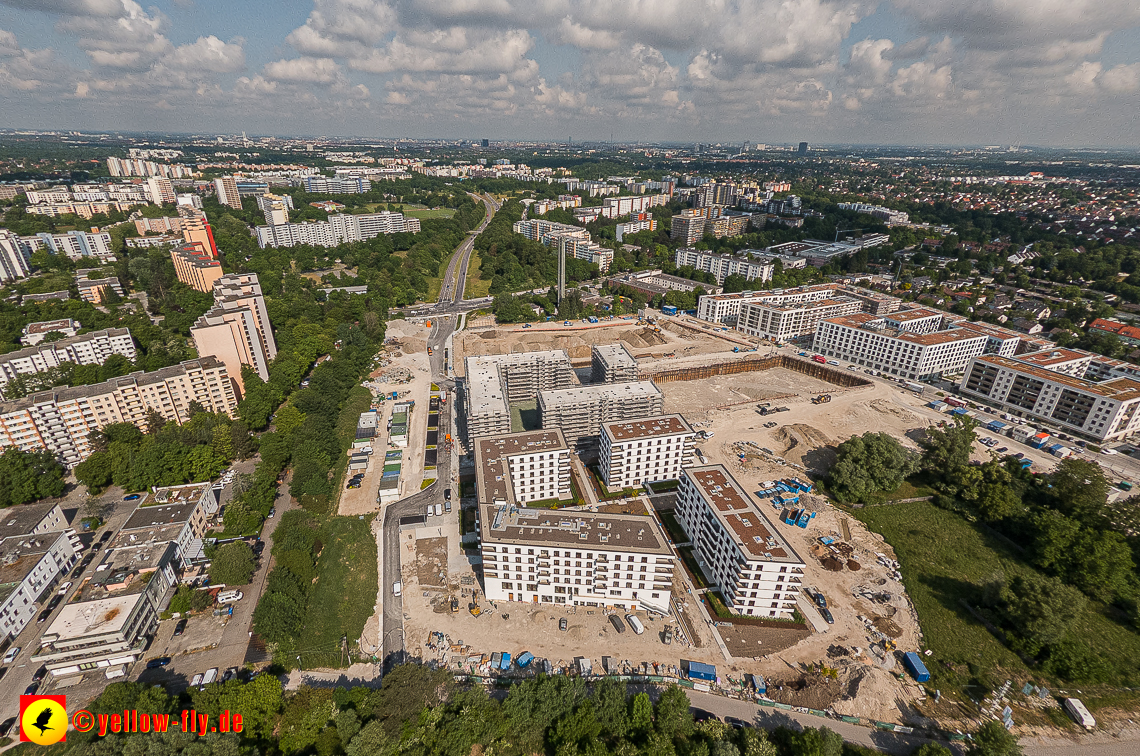 07.06.2023 - Aktuelle Luftbilder aus dem Alexisquartier und Pandion Verde in Neuperlach in München